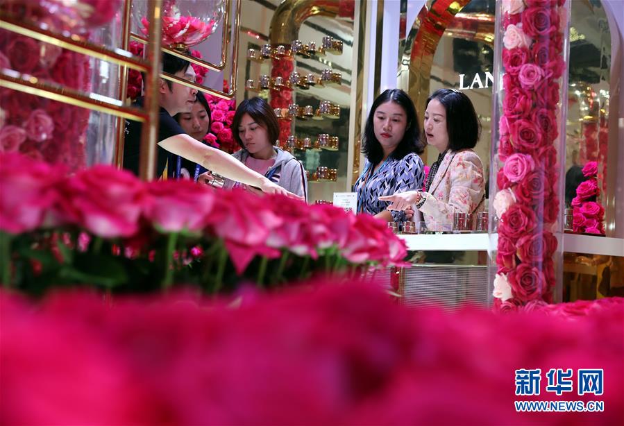 (新華全媒頭條·圖文互動(dòng))(19)秋天里的樂(lè)章——第二屆中國(guó)國(guó)際進(jìn)口博覽會(huì)巡禮