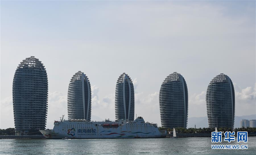 (在習(xí)近平新時(shí)代中國(guó)特色社會(huì)主義思想指引下——新時(shí)代新作為新篇章·總書(shū)記關(guān)切開(kāi)放事·圖文互動(dòng))(9)開(kāi)放的故事講不完——海南開(kāi)放再“提速”