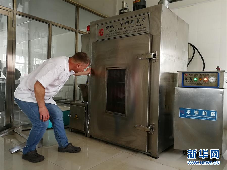 (在習(xí)近平新時(shí)代中國(guó)特色社會(huì)主義思想指引下——新時(shí)代新作為新篇章·總書記關(guān)切開(kāi)放事·圖文互動(dòng))(2)“看好中國(guó)的理由足夠多”——“洋面孔”與自貿(mào)區(qū)的親密接觸