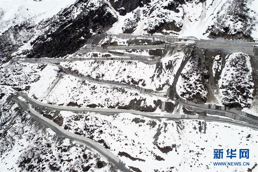 （新華全媒頭條&middot;圖文互動）（4）遠(yuǎn)去的馬幫&mdash;&mdash;&ldquo;蓮花秘境&rdquo;墨脫告別&ldquo;高原孤島&rdquo;之路