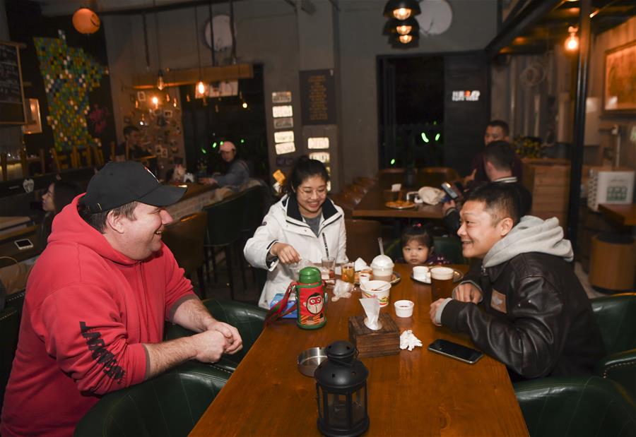 （在習(xí)近平新時(shí)代中國(guó)特色社會(huì)主義思想指引下&mdash;&mdash;新時(shí)代新作為新篇章&middot;總書記關(guān)切開(kāi)放事&middot;圖文互動(dòng)）（2）中國(guó)引力：在開(kāi)放的中國(guó)共創(chuàng)幸福 