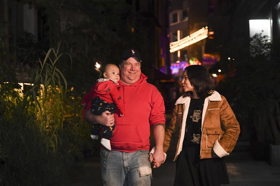 （在習(xí)近平新時(shí)代中國(guó)特色社會(huì)主義思想指引下&mdash;&mdash;新時(shí)代新作為新篇章&middot;總書記關(guān)切開(kāi)放事&middot;圖文互動(dòng)）（3）中國(guó)引力：在開(kāi)放的中國(guó)共創(chuàng)幸福 