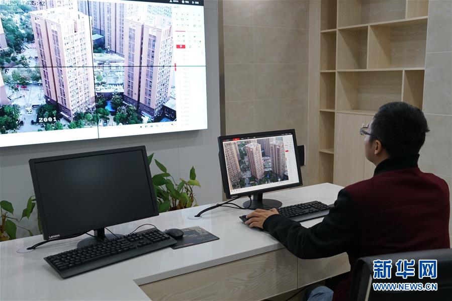 （在習(xí)近平新時(shí)代中國(guó)特色社會(huì)主義思想指引下&mdash;&mdash;新時(shí)代新作為新篇章&middot;總書記關(guān)切高質(zhì)量發(fā)展&middot;圖文互動(dòng)）（3）同一片家園，同一個(gè)夢(mèng)想&mdash;&mdash;棚改區(qū)里的民生新事