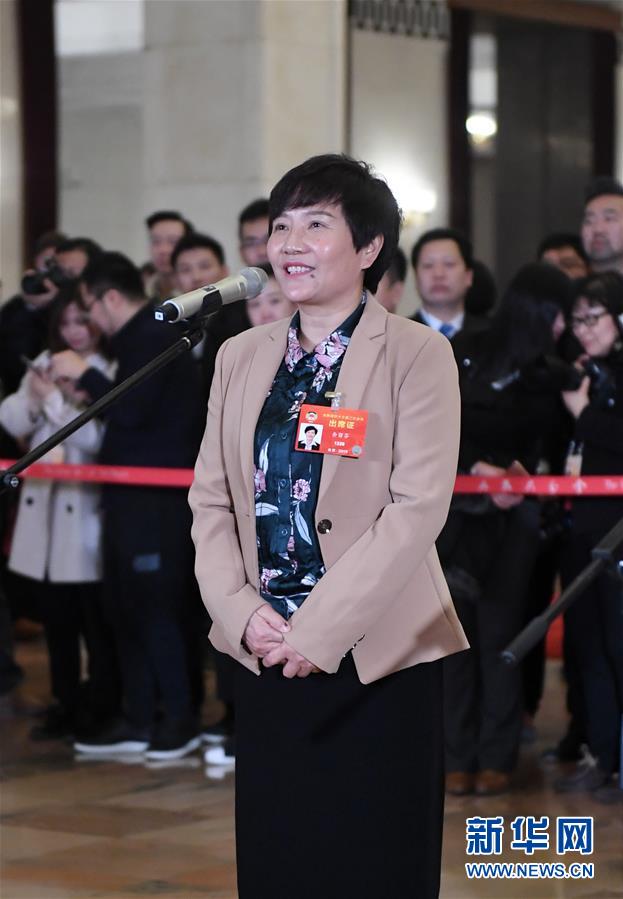 （兩會(huì)&middot;面對面）（5）全國政協(xié)委員接受采訪