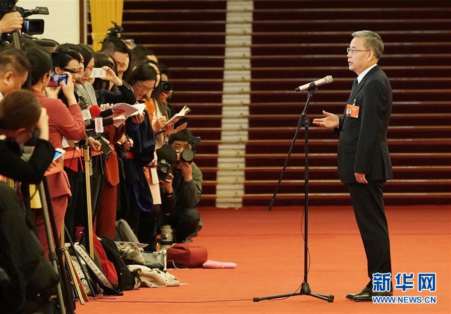 （兩會(huì)&middot;面對(duì)面）（9）采訪部長(zhǎng)