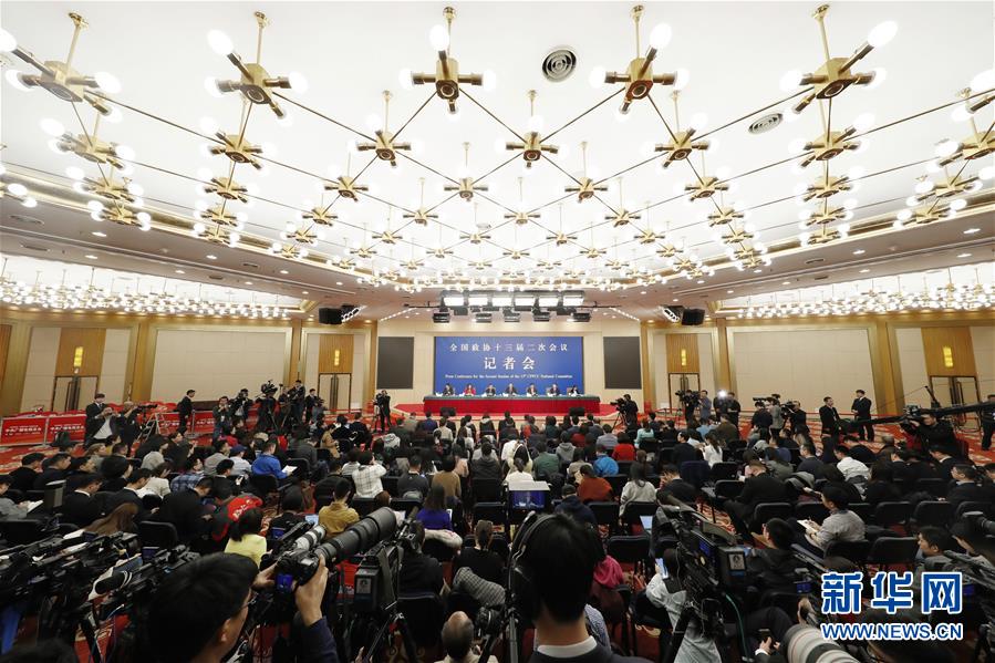 （兩會&middot;XHDW）（9）政協(xié)委員談優(yōu)化營商環(huán)境、促進(jìn)民營經(jīng)濟(jì)高質(zhì)量發(fā)展