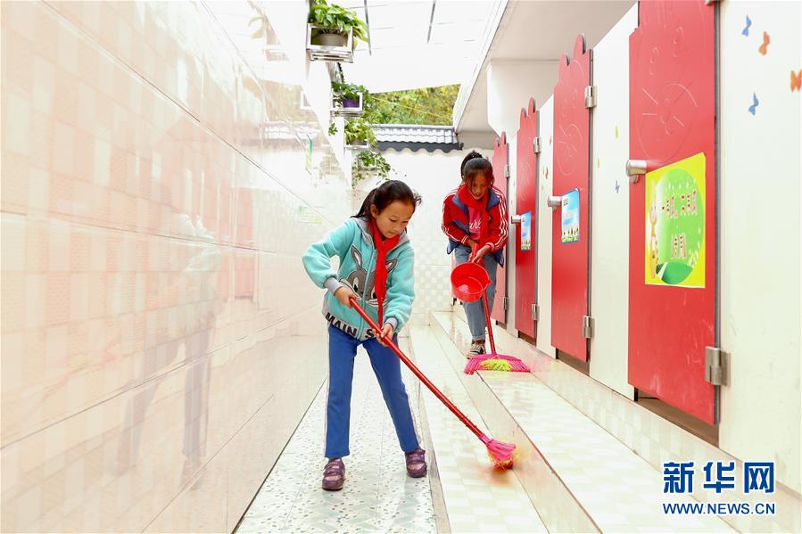 （新華全媒頭條&middot;圖文互動）（7）上下同心再出發(fā)&mdash;&mdash;習(xí)近平總書記同出席2019年全國兩會人大代表、政協(xié)委員共商國是紀(jì)實