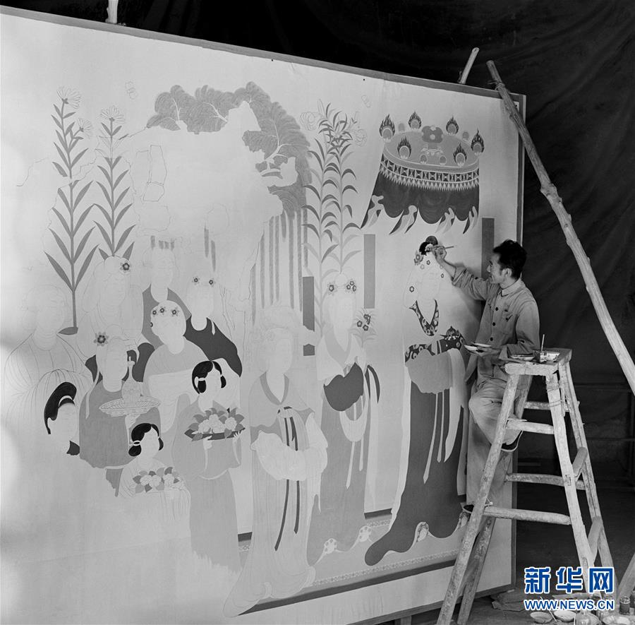 （時代先鋒&middot;圖文互動）（5）此生不悔入沙海 勇?lián)厝问家娊?mdash;&mdash;敦煌研究院文物保護利用群體群像