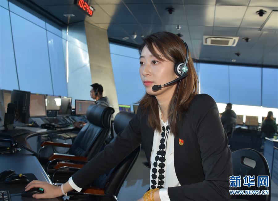 （關注春運&middot;圖文互動）在崗一分鐘，保證安全60秒&mdash;&mdash;記守護遠航客機的&ldquo;燈塔&rdquo;管制員