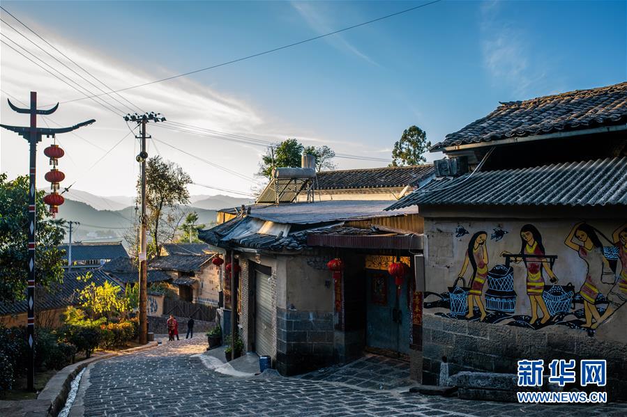 （圖文互動）（1）跨越發(fā)展起宏圖 信心滿懷著華章&mdash;&mdash;習近平總書記考察云南回訪記