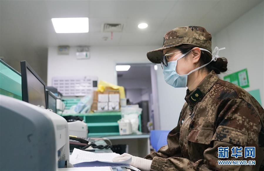 (新華全媒頭條·圖文互動)(22)萬眾一心迎挑戰(zhàn) 眾志成城戰(zhàn)疫情——全國總動員打響疫情防控阻擊戰(zhàn)紀實