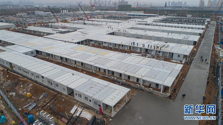 （新華全媒頭條&middot;圖文互動(dòng)） （1）做好疫情防護(hù) 統(tǒng)籌抓好改革發(fā)展穩(wěn)定各項(xiàng)工作&mdash;&mdash;堅(jiān)決打贏疫情防控阻擊戰(zhàn)系列述評(píng)之四