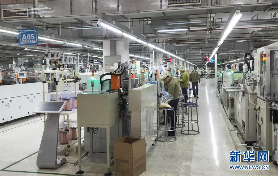 （來自經(jīng)濟(jì)前沿的故事&middot;企業(yè)復(fù)工復(fù)產(chǎn)&middot;圖文互動）（1）看1500多名工人是如何復(fù)工的？&mdash;&mdash;湖南郴州一家企業(yè)復(fù)工目擊記 