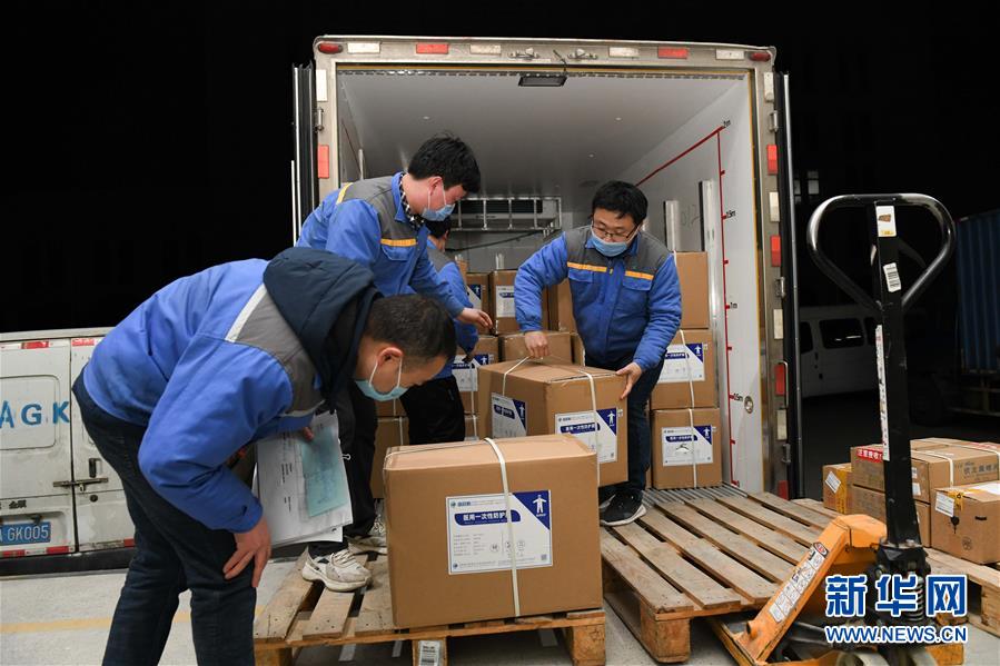 （在習(xí)近平新時(shí)代中國特色社會主義思想指引下&mdash;&mdash;新時(shí)代新作為新篇章&middot;習(xí)近平總書記關(guān)切事&middot;圖文互動(dòng)）（2）打好防控&ldquo;主動(dòng)仗&rdquo;&mdash;&mdash;各地精準(zhǔn)施策堅(jiān)決遏制疫情蔓延