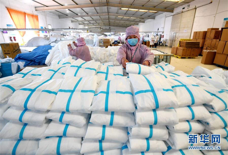 （聚焦疫情防控&middot;圖文互動）（5）我們能多產(chǎn)一件，前方就少一份風(fēng)險&mdash;&mdash;醫(yī)用防護服&ldquo;河北制造&rdquo;緊急&ldquo;起飛&rdquo;記