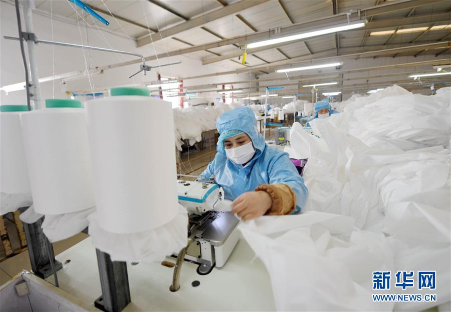 （聚焦疫情防控&middot;圖文互動）（6）我們能多產(chǎn)一件，前方就少一份風(fēng)險&mdash;&mdash;醫(yī)用防護服&ldquo;河北制造&rdquo;緊急&ldquo;起飛&rdquo;記