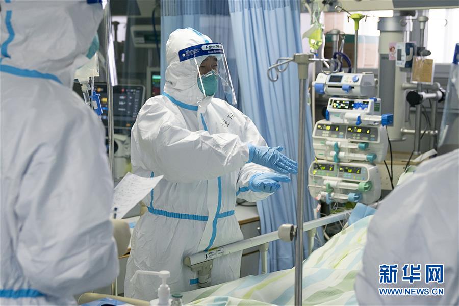 (新華全媒頭條·圖文互動)(13)滄海橫流顯本色 戰(zhàn)“疫”一線黨旗紅——全國各領域基層黨組織和廣大黨員奮力打好疫情防控阻擊戰(zhàn)(1)