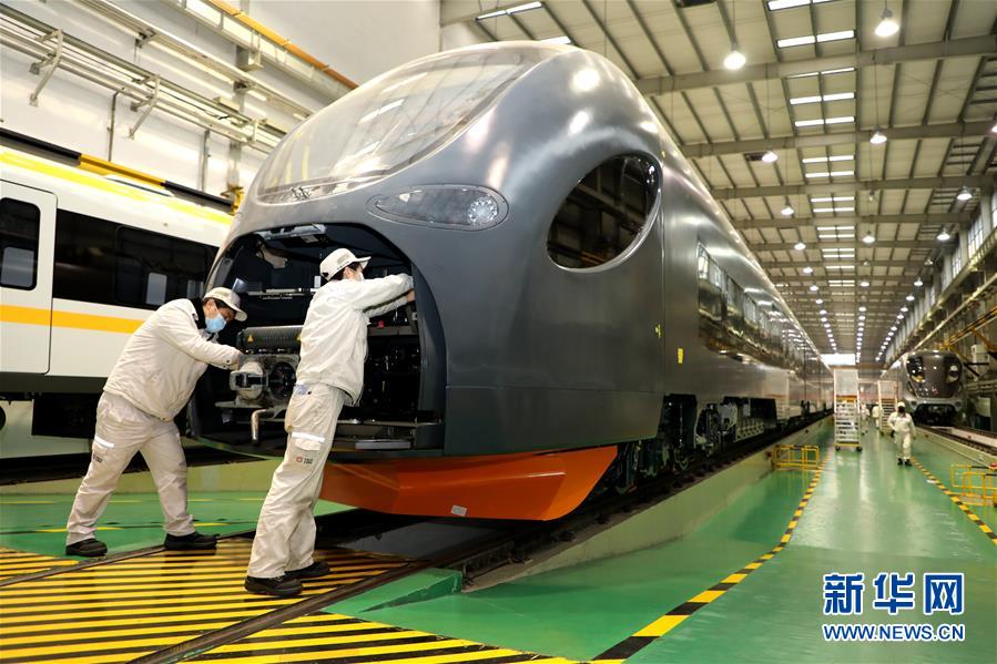 （圖文互動）（6）吃粉擼串，商圈&ldquo;打卡&rdquo;，動車出廠&mdash;&mdash;湖南&ldquo;標簽&rdquo;復蘇記