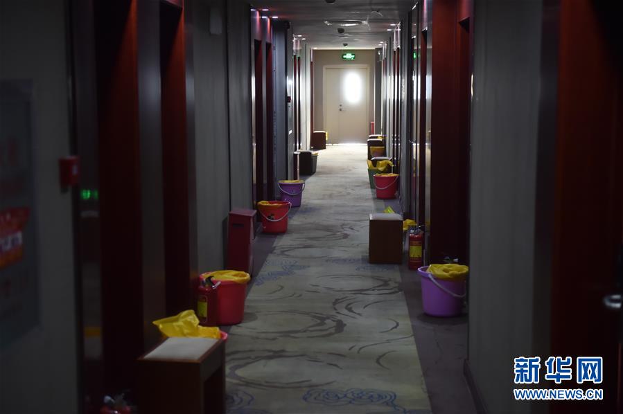 （聚焦疫情防控&middot;圖文互動(dòng)）（10）&ldquo;感恩每一位&lsquo;不曾謀面&rsquo;的醫(yī)護(hù)人員&rdquo;&mdash;&mdash;探訪返京人員醫(yī)學(xué)集中隔離觀察點(diǎn)