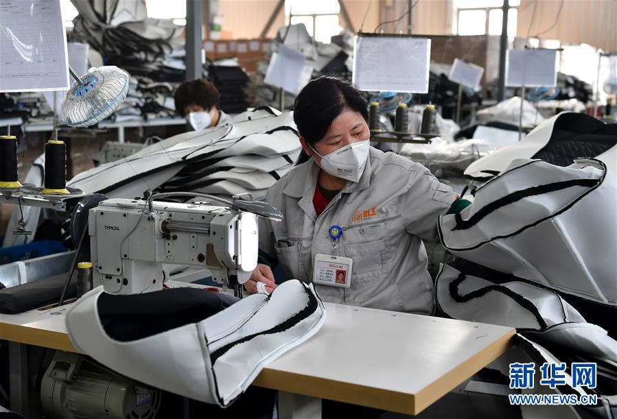 （圖文互動(dòng)）（5）&ldquo;春天到了，熟悉的生活正在慢慢回來(lái)&rdquo;&mdash;&mdash;陜西多地復(fù)產(chǎn)復(fù)工一線見(jiàn)聞