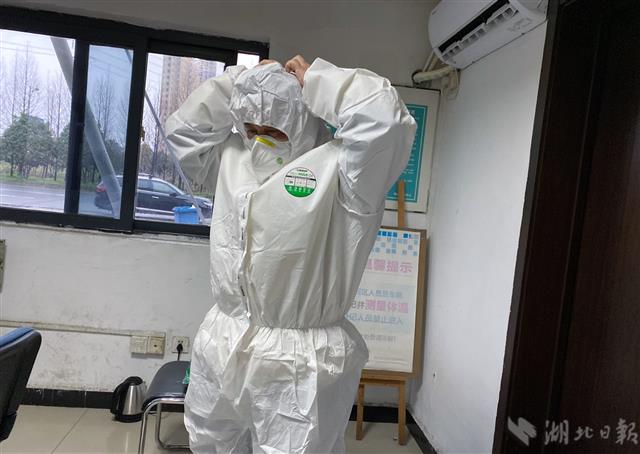 2082844_(新媒體組圖附視頻)應急車隊司_12.jpg 2082844_(新媒體組圖附視頻)應急車隊司_12.jpg