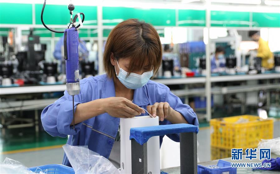 （抓好經(jīng)濟(jì)發(fā)展 應(yīng)對(duì)復(fù)雜局面&middot;圖文互動(dòng)）（1）在&ldquo;家電之都&rdquo;順德看&ldquo;中國制造&rdquo;抗壓前行 