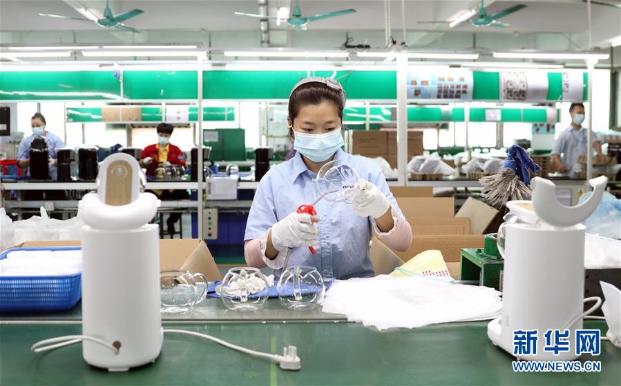 （抓好經(jīng)濟(jì)發(fā)展 應(yīng)對(duì)復(fù)雜局面&middot;圖文互動(dòng)）（3）在&ldquo;家電之都&rdquo;順德看&ldquo;中國制造&rdquo;抗壓前行 