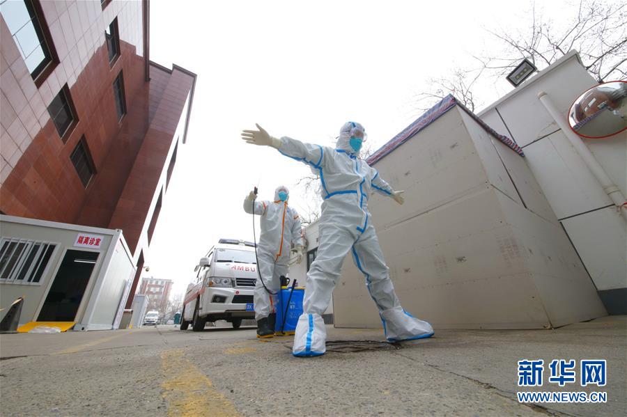 （一線抗疫群英譜&middot;圖文互動）（2）紅區(qū)&ldquo;擺渡人&rdquo;