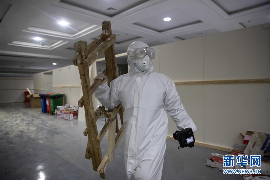 （一線抗疫群英譜&middot;特稿&middot;圖文互動(dòng)）（5）不畏艱險(xiǎn)，深入一線&mdash;&mdash;&ldquo;武漢保衛(wèi)戰(zhàn)&rdquo;一線新聞工作者素描