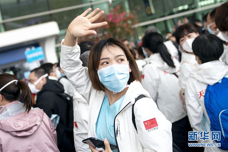 （新華全媒頭條&middot;圖文互動(dòng)）（4）最美逆行者，武漢永遠(yuǎn)記得你！&mdash;&mdash;首批援鄂醫(yī)療隊(duì)返程紀(jì)實(shí)