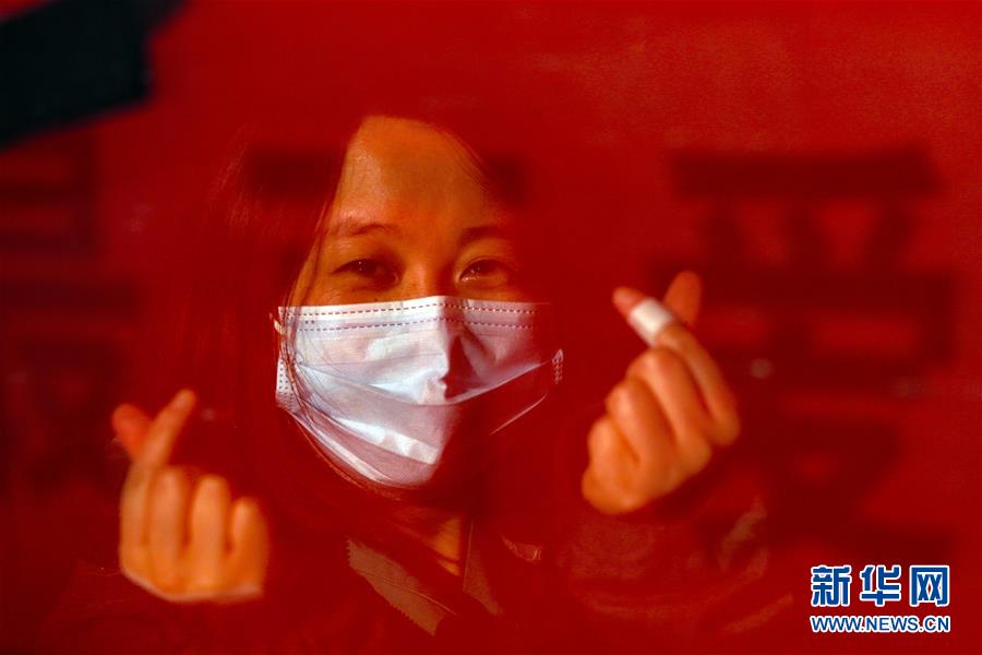 （新華全媒頭條&middot;圖文互動(dòng)）（5）最美逆行者，武漢永遠(yuǎn)記得你！&mdash;&mdash;首批援鄂醫(yī)療隊(duì)返程紀(jì)實(shí)