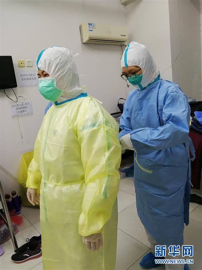 （一線抗疫群英譜&middot;圖文互動(dòng)）（1）在武漢，我為白衣戰(zhàn)士&ldquo;鑄起鎧甲&rdquo;&mdash;&mdash;記天津市腫瘤醫(yī)院醫(yī)師路佳