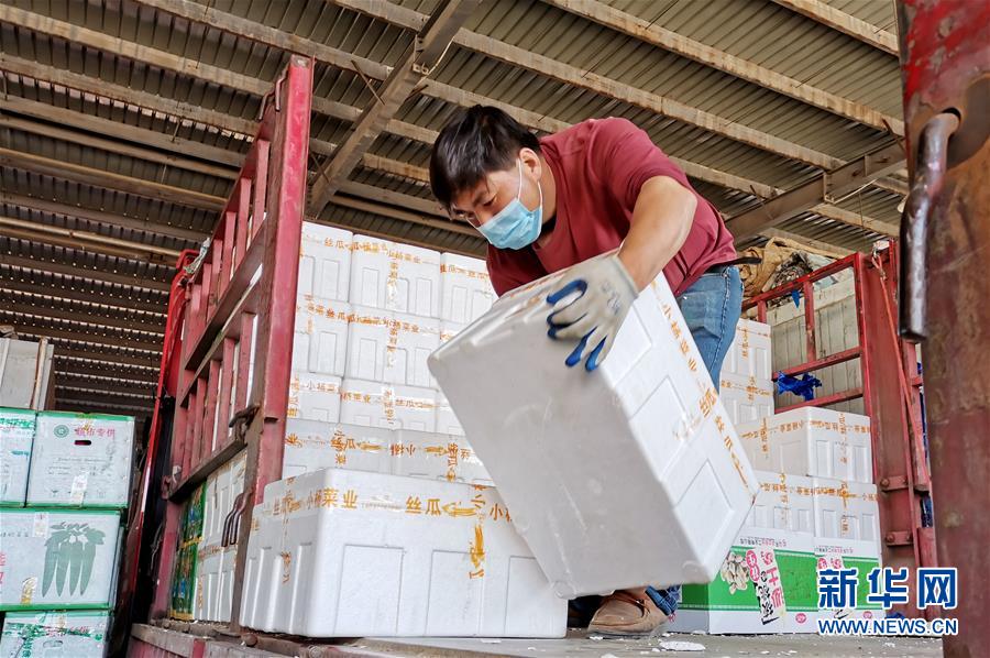 （聚焦復工復產&middot;圖文互動）（4）河南：撤卡不撤防 復工復產忙