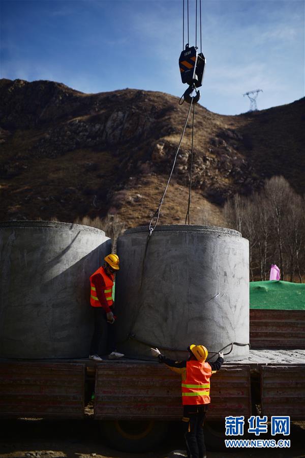 (中國經(jīng)濟(jì)新觀察·圖文互動)(4)重大投資項(xiàng)目開復(fù)工提速 吹響中國經(jīng)濟(jì)復(fù)蘇“沖鋒號”