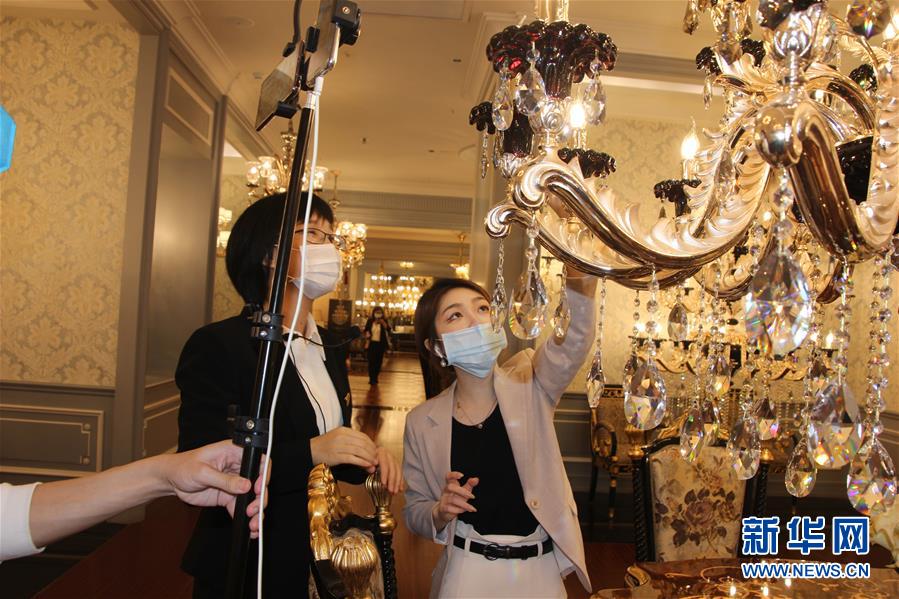 （中國經(jīng)濟新觀察&middot;圖文互動）（1）搶抓&ldquo;云端&rdquo;的機遇&mdash;&mdash;看數(shù)字技術(shù)如何撬動新動能 