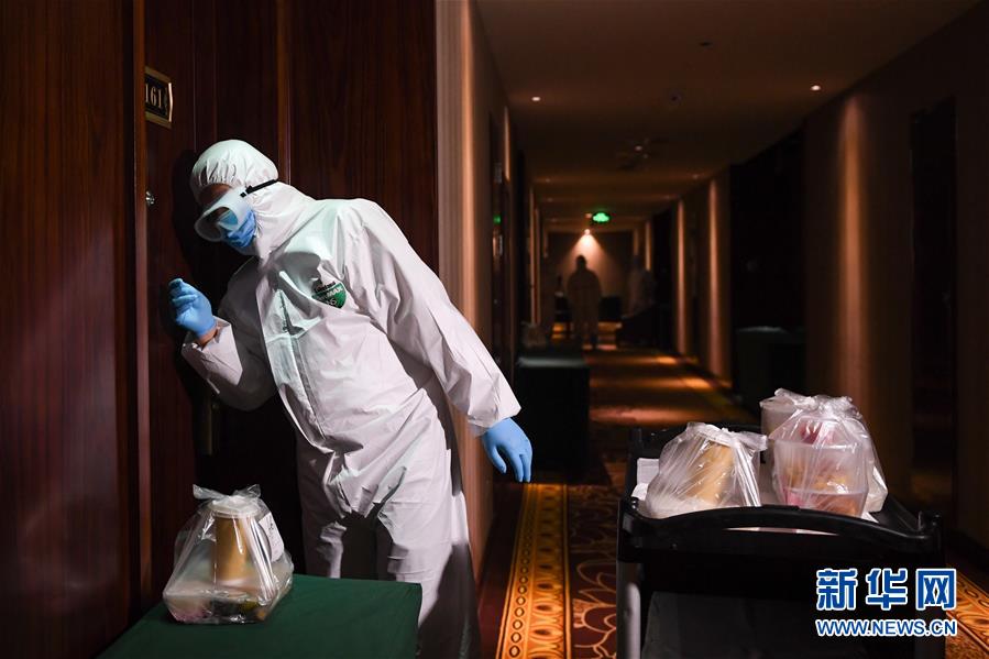 （聚焦疫情防控&middot;圖文互動(dòng)）（9）&ldquo;感謝你們，讓我感到很踏實(shí)！&rdquo;&mdash;&mdash;北京入境人員轉(zhuǎn)運(yùn)及隔離點(diǎn)見(jiàn)聞