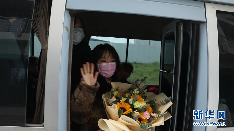 （新華全媒頭條&middot;習(xí)近平致敬的戰(zhàn)&ldquo;疫&rdquo;英雄&middot;武漢人民篇&middot;圖文互動）（3）壯哉，大武漢&mdash;&mdash;獻(xiàn)給英雄的武漢人民