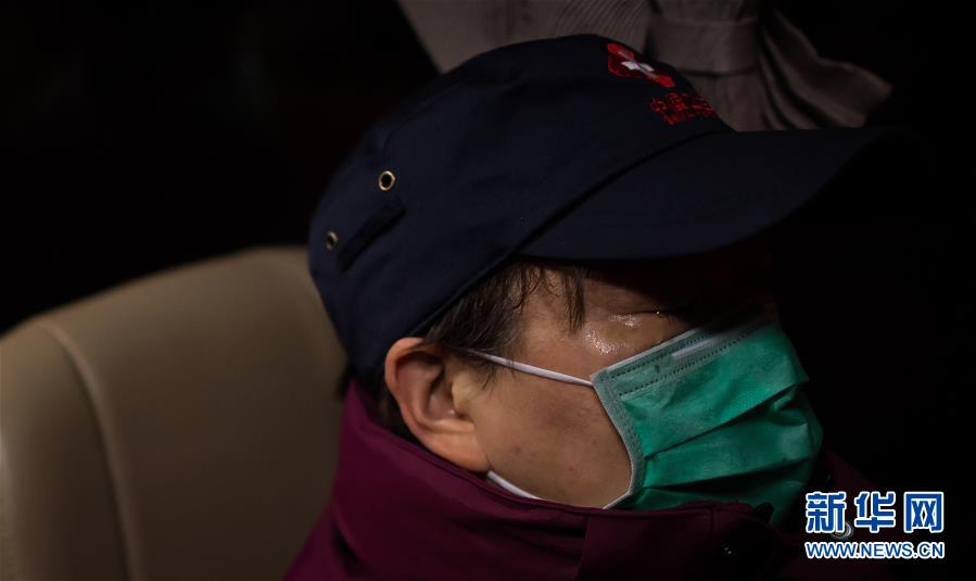 （新華全媒頭條&middot;習(xí)近平致敬的戰(zhàn)&ldquo;疫&rdquo;英雄&middot;武漢人民篇&middot;圖文互動）（11）壯哉，大武漢&mdash;&mdash;獻(xiàn)給英雄的武漢人民