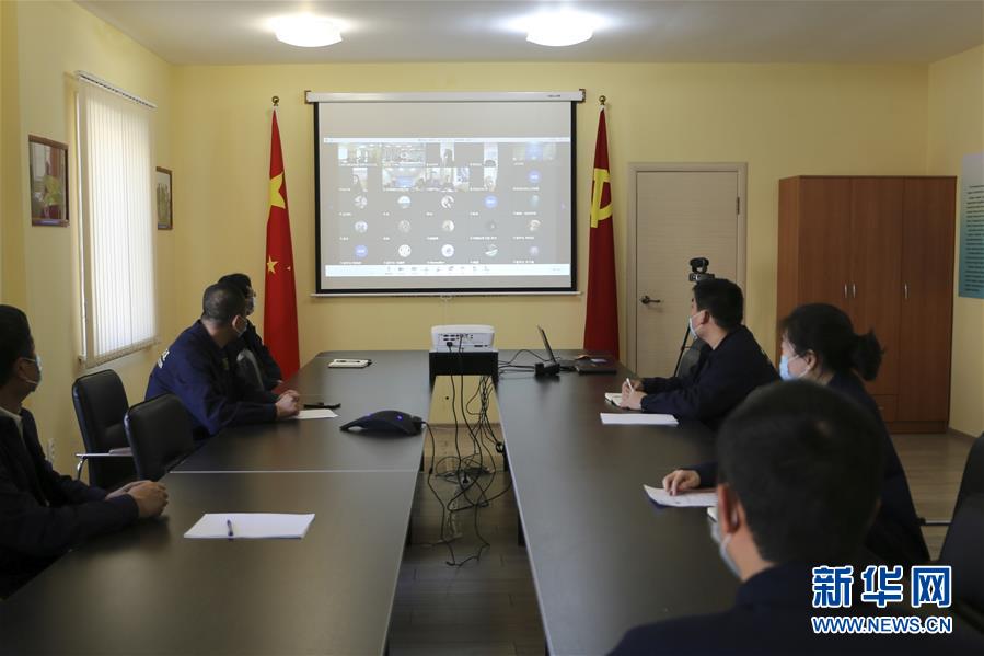 （國(guó)際疫情&middot;圖文互動(dòng)）（1）&ldquo;和祖國(guó)的專(zhuān)家聊一聊很安心&rdquo;&mdash;&mdash;記中國(guó)援哈薩克斯坦醫(yī)療隊(duì)指導(dǎo)同胞抗疫