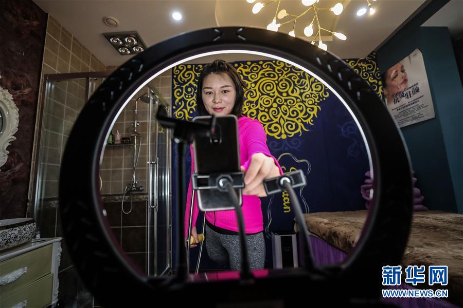 （在習(xí)近平新時(shí)代中國特色社會主義思想指引下&mdash;&mdash;新時(shí)代新作為新篇章&middot;習(xí)近平總書記關(guān)切事&middot;圖文互動(dòng)）（1）打開生活的正確方式：更衛(wèi)生、更健康！