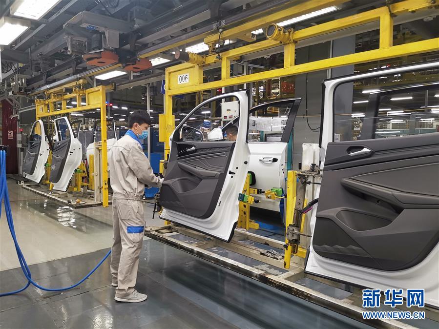 （在習(xí)近平新時代中國特色社會主義思想指引下&mdash;&mdash;新時代新作為新篇章&middot;習(xí)近平總書記關(guān)切事&middot;圖文互動）（1）按下復(fù)工復(fù)產(chǎn)&ldquo;快進鍵&rdquo;