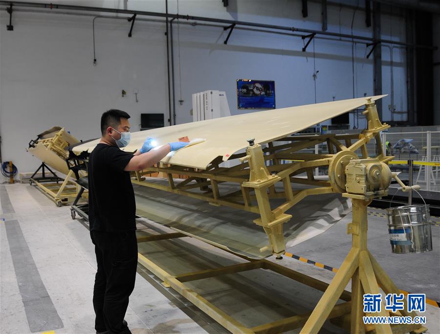 （在習(xí)近平新時代中國特色社會主義思想指引下&mdash;&mdash;新時代新作為新篇章&middot;習(xí)近平總書記關(guān)切事&middot;圖文互動）（2）按下復(fù)工復(fù)產(chǎn)&ldquo;快進鍵&rdquo;