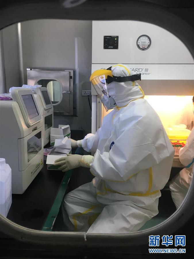 （一線抗疫群英譜&middot;圖文互動(dòng)）（2）山西檢測(cè)員伉儷：疫情不退，決不放松