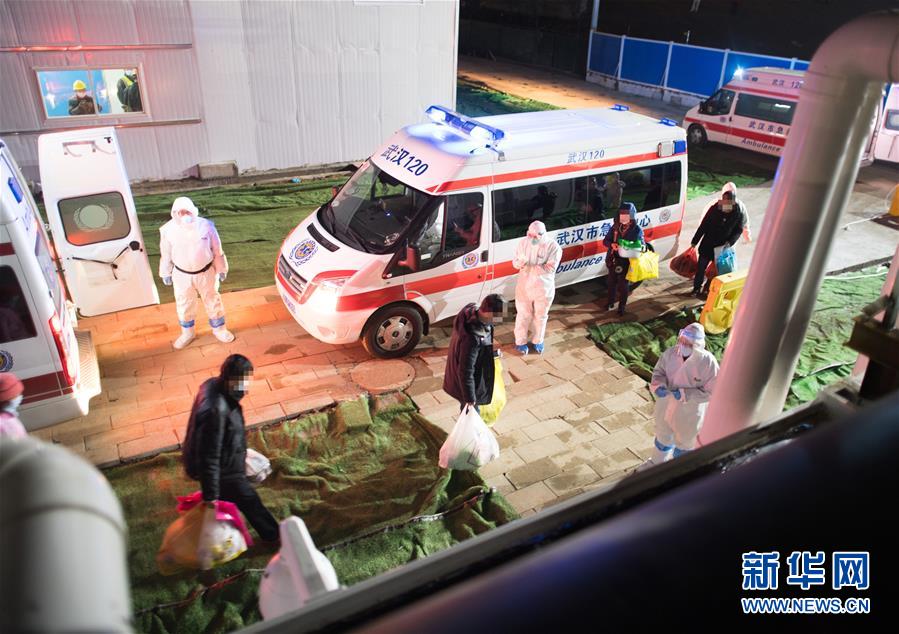 （聚焦疫情防控&middot;圖文互動）（11）分秒必爭！一切為了治病救人&mdash;&mdash;中國抗疫生命至上的生動實踐