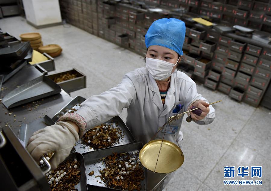 （聚焦疫情防控&middot;圖文互動）（14）分秒必爭！一切為了治病救人&mdash;&mdash;中國抗疫生命至上的生動實踐