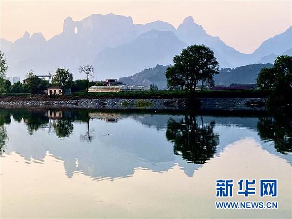 (新華網(wǎng)·圖文互動)(4)記者手記:“深閨之美”孕育深情之歌