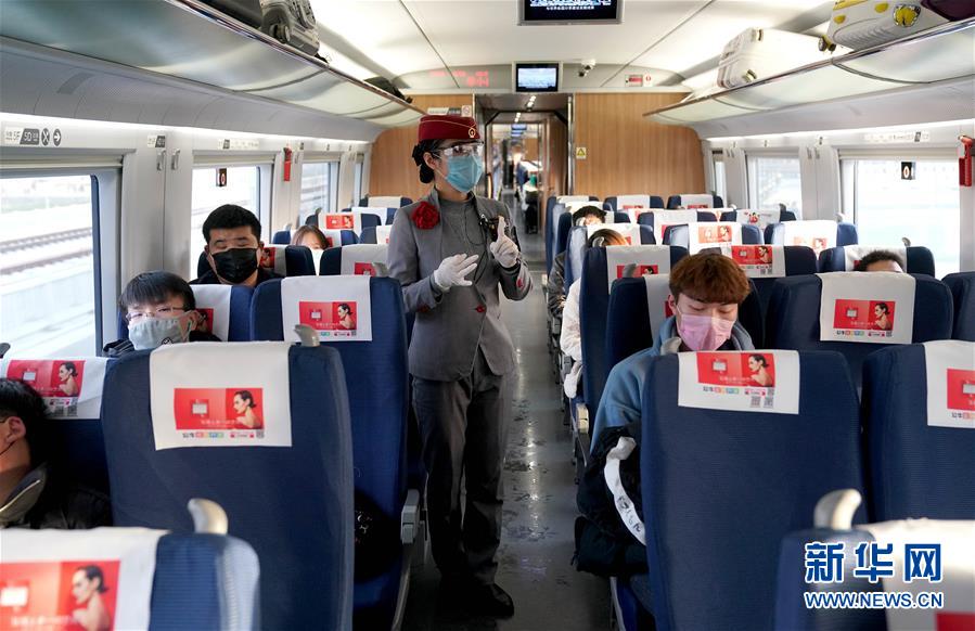 （聚焦疫情防控&middot;圖文互動(dòng)）（5）團(tuán)結(jié)起來！我們?nèi)f眾一心！&mdash;&mdash;中國抗疫人民力量的生動(dòng)實(shí)踐