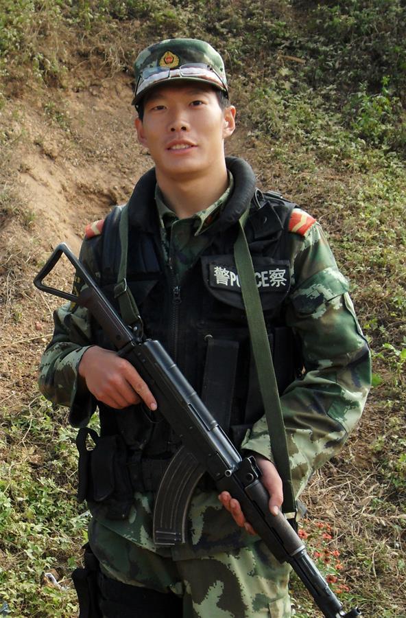 （為了民族復(fù)興&middot;英雄烈士譜&middot;圖文互動(dòng)）張楠：忠誠(chéng)衛(wèi)士　青春無(wú)悔