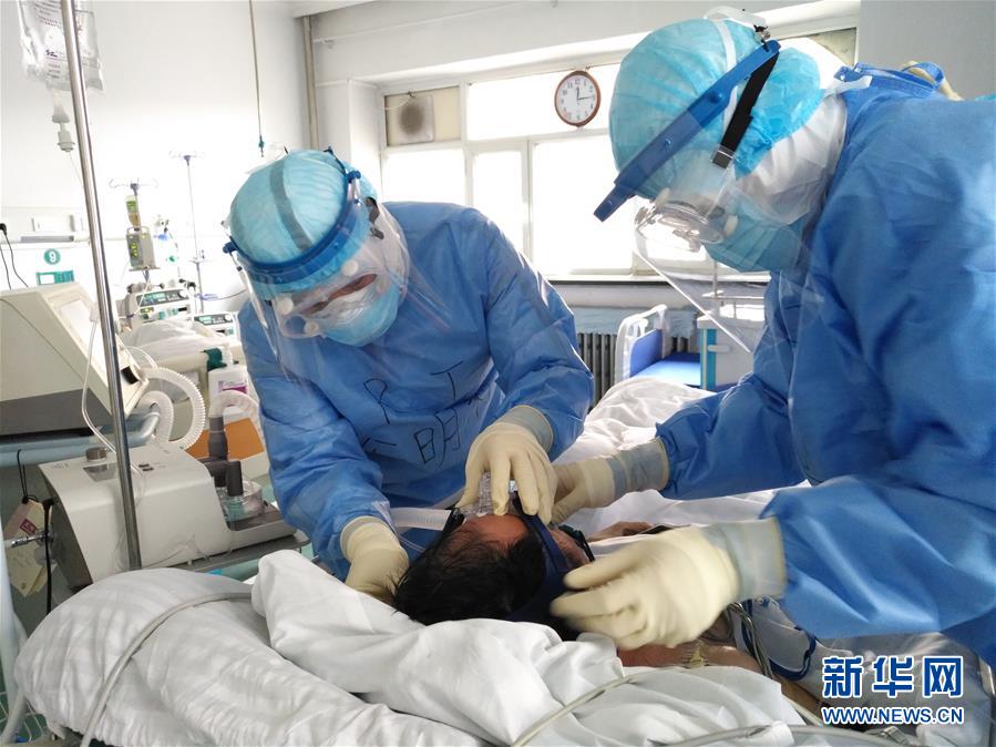 (在習(xí)近平新時(shí)代中國特色社會(huì)主義思想指引下——新時(shí)代新作為新篇章·習(xí)近平總書記關(guān)切事·圖文互動(dòng))祛疫未竟 征衣不解——綏芬河小城的抗疫故事