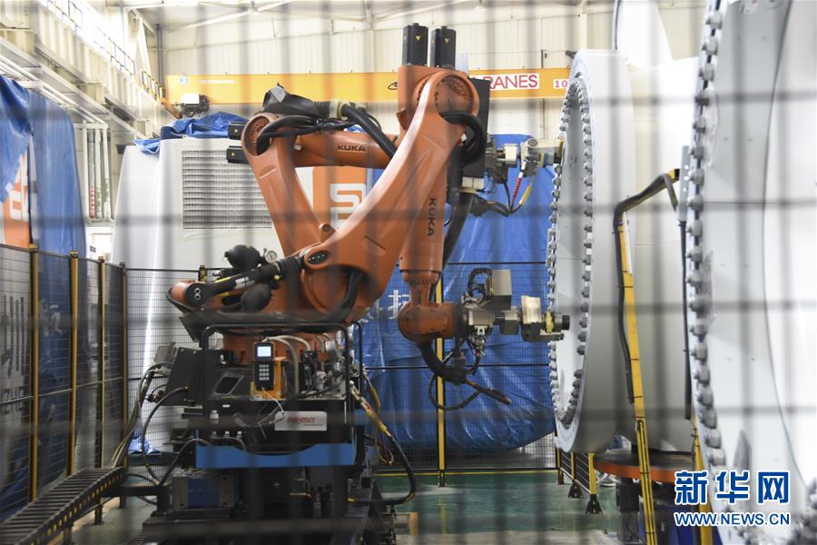 （聚焦復(fù)工復(fù)產(chǎn)&middot;圖文互動）（2）聆聽復(fù)蘇的腳步&mdash;&mdash;新疆企業(yè)一線生產(chǎn)見聞